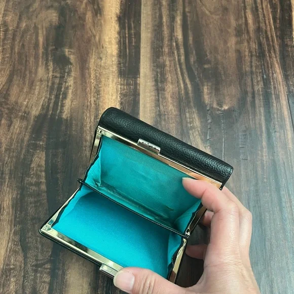 Samantha Thavasa Black Compact Wallet - Picture 5 of 7